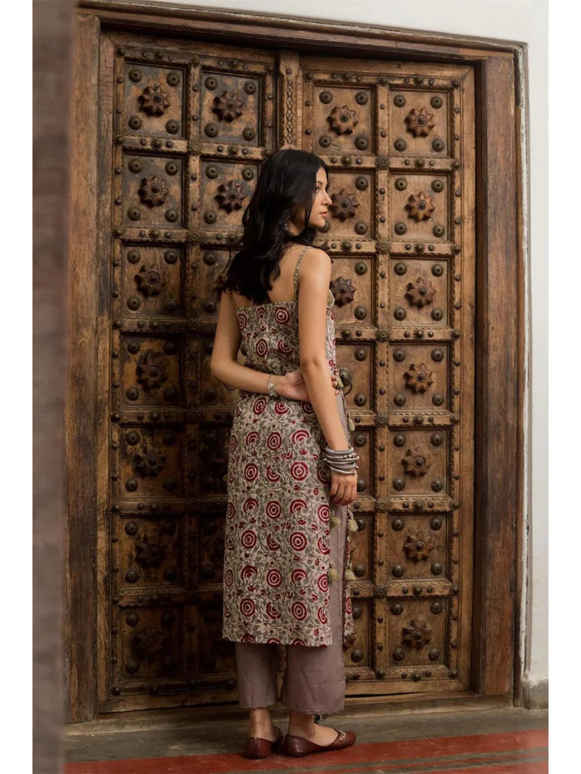 viyanka sleeveless straight kurta set with palazzo