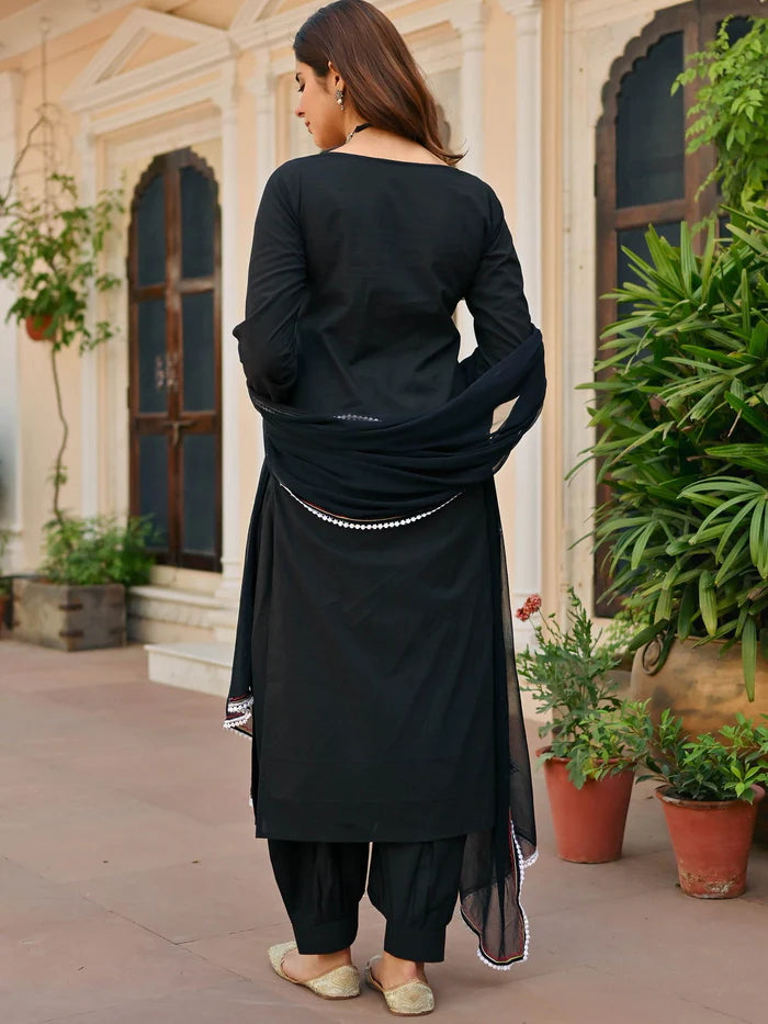 Black Aari Kurta Set