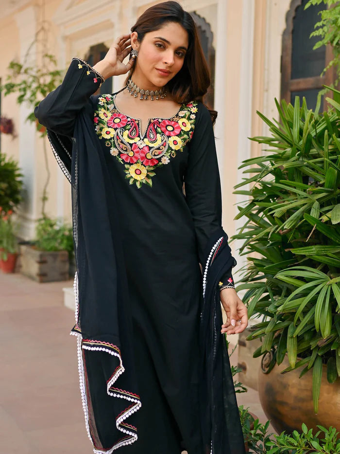 Black Aari Kurta Set
