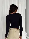 4-model-info-Josephine-us2_d045200b-24fe-451e-8ee5-a4aa28cc5e90_1800x1800.webp