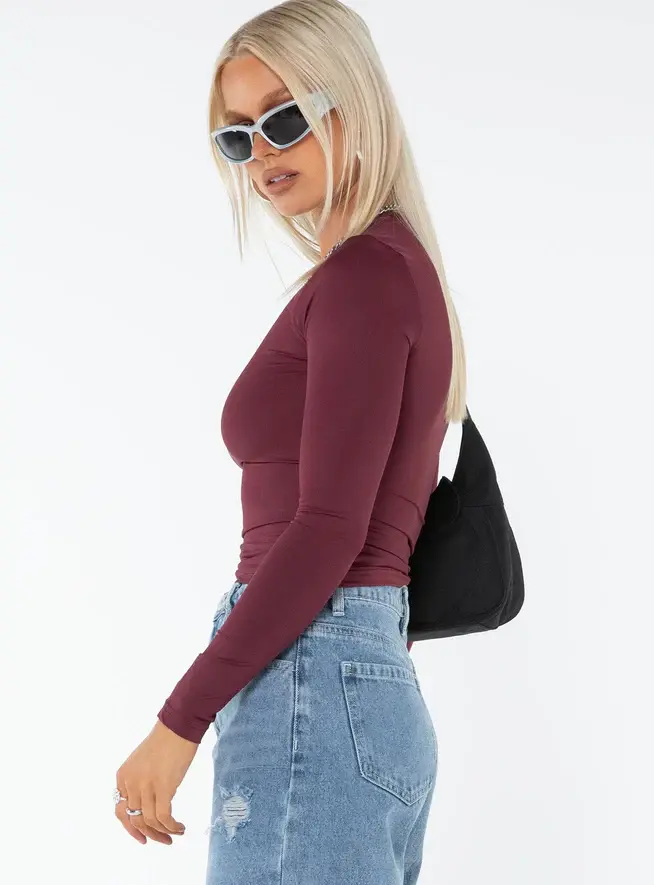 3-modelinfo-annalise-us2_f90d875a-21d2-4b5d-aef2-2d9a686c9f06_1800x1800 (1).webp