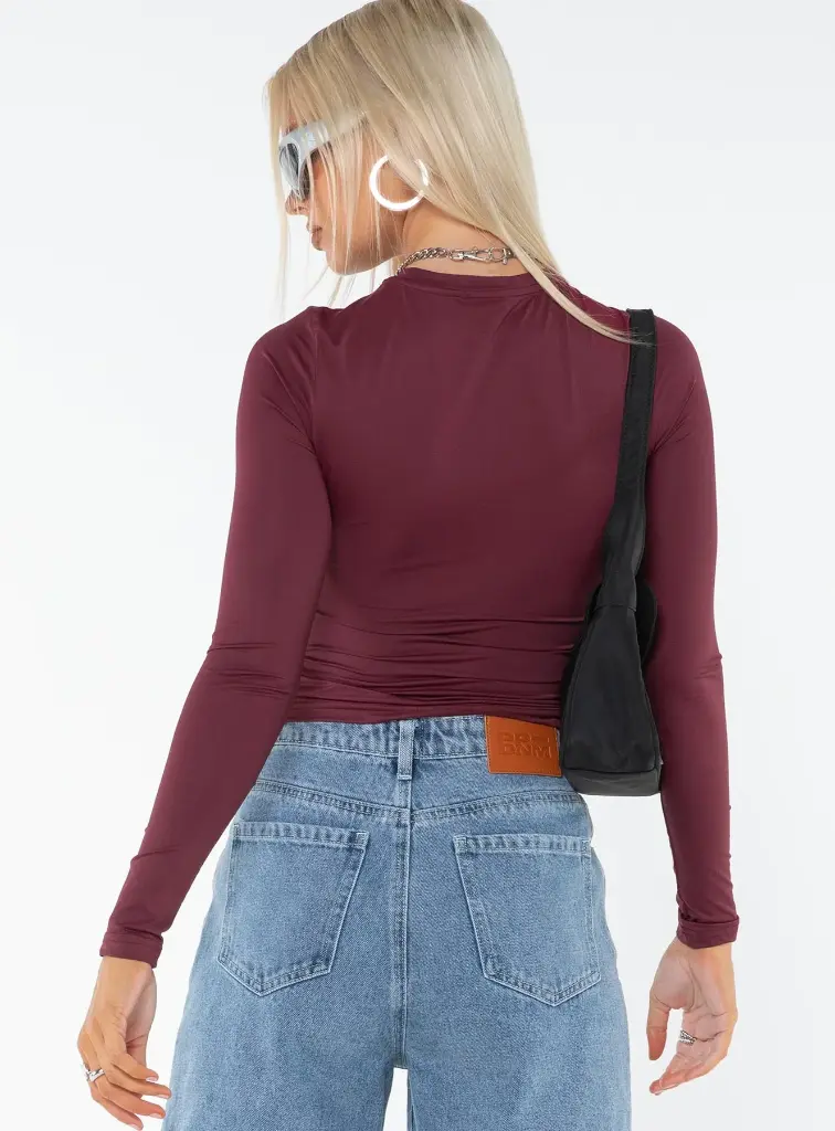 4-modelinfo-annalise-us2_b047db7e-3672-4134-8d9a-f7f44237265b_1800x1800.webp
