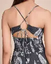 -473Wx593H-700266485-black-MODEL5.webp