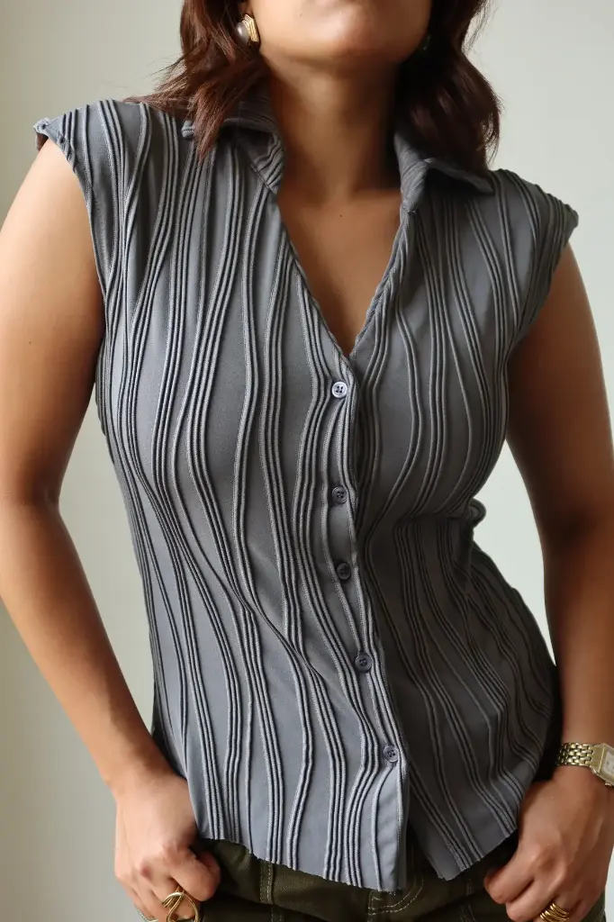 Ripple Effect Fitted Grey Shirt
